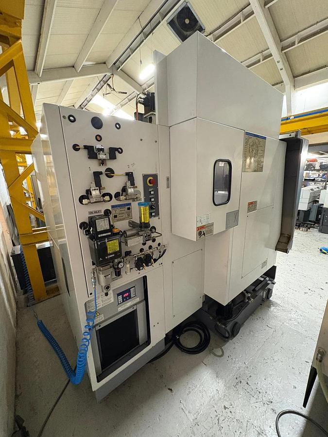 Used MAZAK VCN 410A VERTICAL MACHINING CENTRE