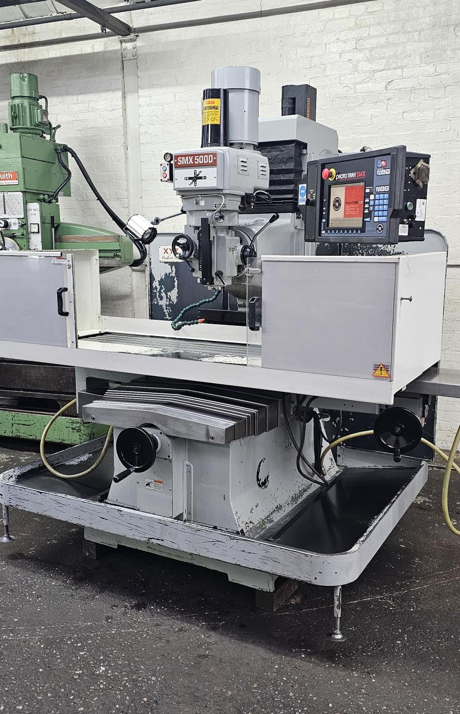 Used XYZ SMX 5000 VERTICAL BED TYPE CNC MILLING MACHINE