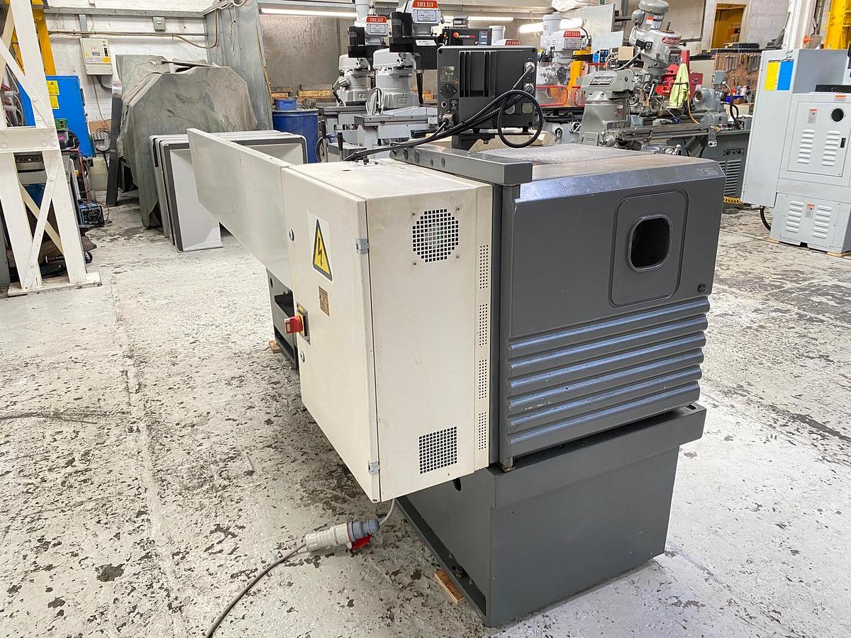 Used COLCHESTER TRIUMPH VS2500 X 1250MM GAP BED CENTRE LATHE