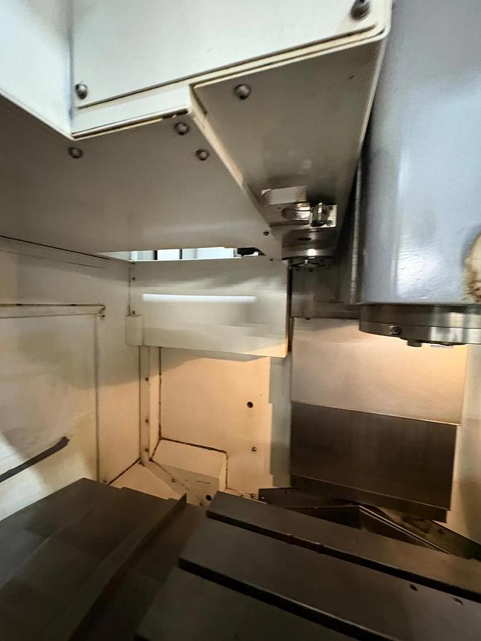 Used MAZAK VCN 410A VERTICAL MACHINING CENTRE