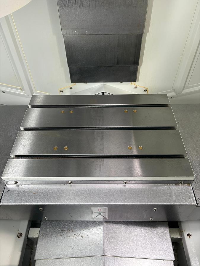 Used 2018 XYZ 500 LR VERTICAL CNC MACHINING CENTRE