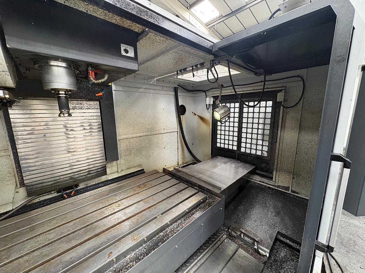 Used 2013 FEELER LARGE CAPACITY VERTICAL CNC MACHINING CENTRE VB-1650A
