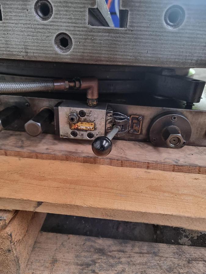 Used DeVlieg Type “AM” AIR LIFT ROTARY TABLE