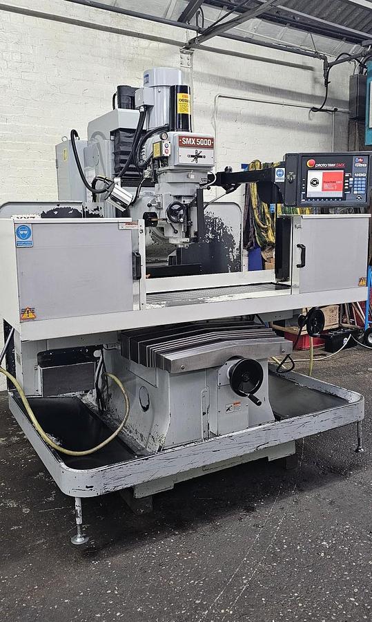 Used XYZ SMX 5000 VERTICAL BED TYPE CNC MILLING MACHINE