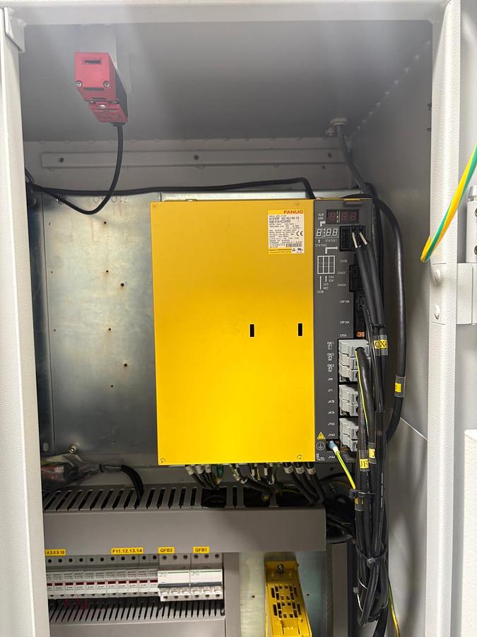 Used 2015 HARDINGE BRIDGEPORT VERTICAL CNC MACHINING CENTRE GX 480