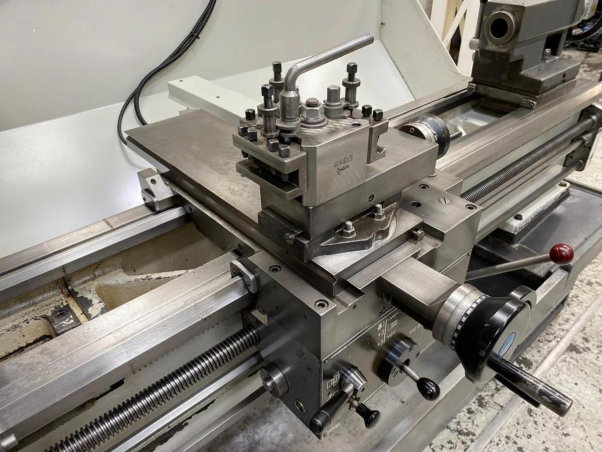 Used COLCHESTER TRIUMPH VS2500 X 1250MM GAP BED CENTRE LATHE