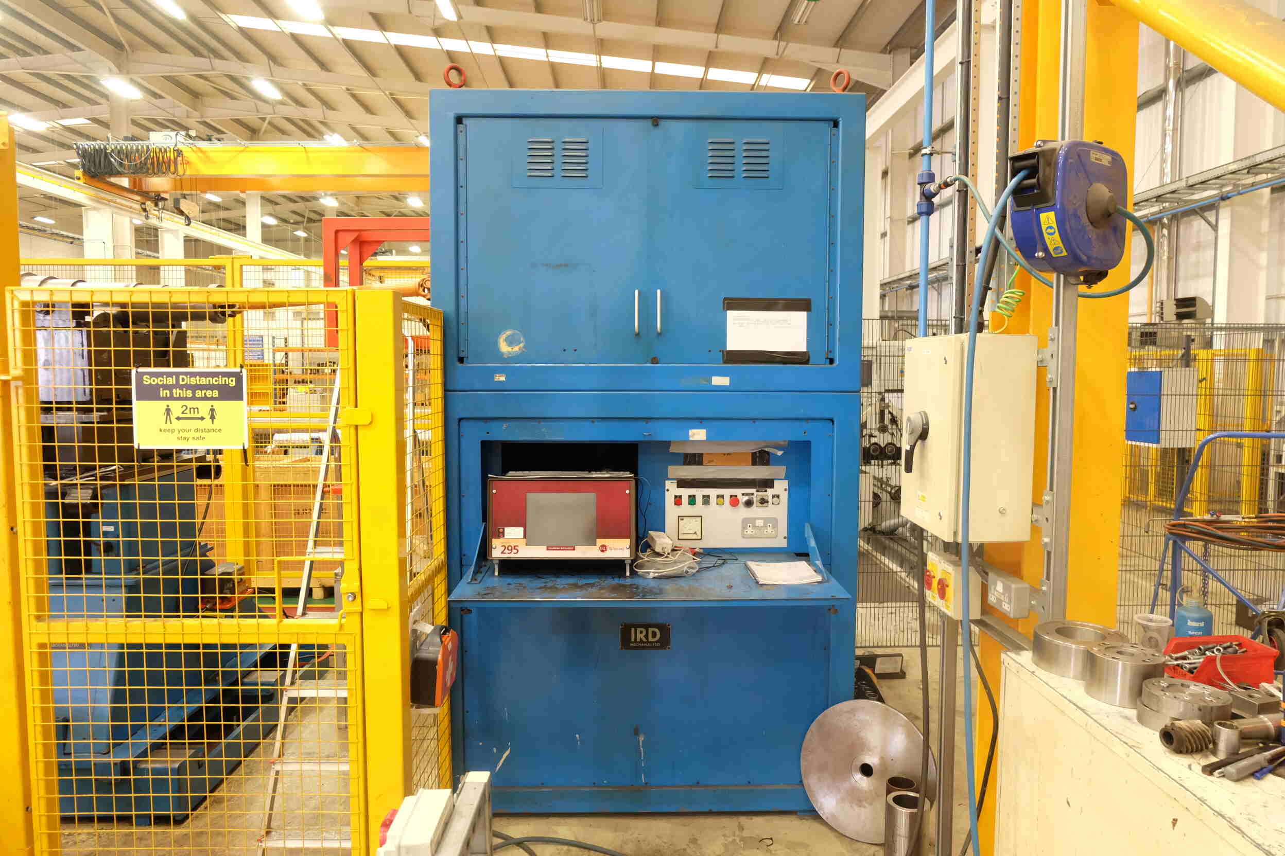 Used IRD B750RR SERIES SOFT BEARING HORIZONTAL DYNAMIC BALANCING MACHINE