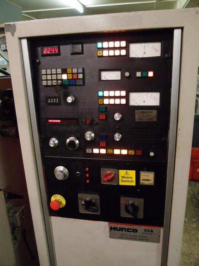 Used HURCO 900M MARK 2 LARGE CAPACITY PRECISION SPARK EROSION MACHINE WITH 50A PULSE GENERATOR