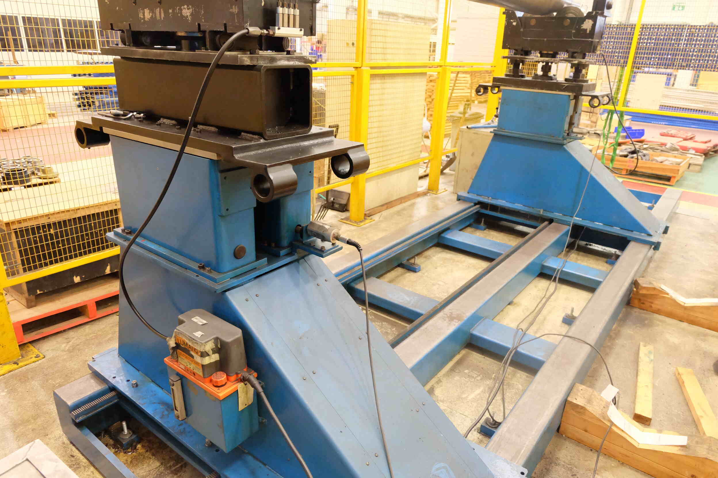 Used IRD B750RR SERIES SOFT BEARING HORIZONTAL DYNAMIC BALANCING MACHINE