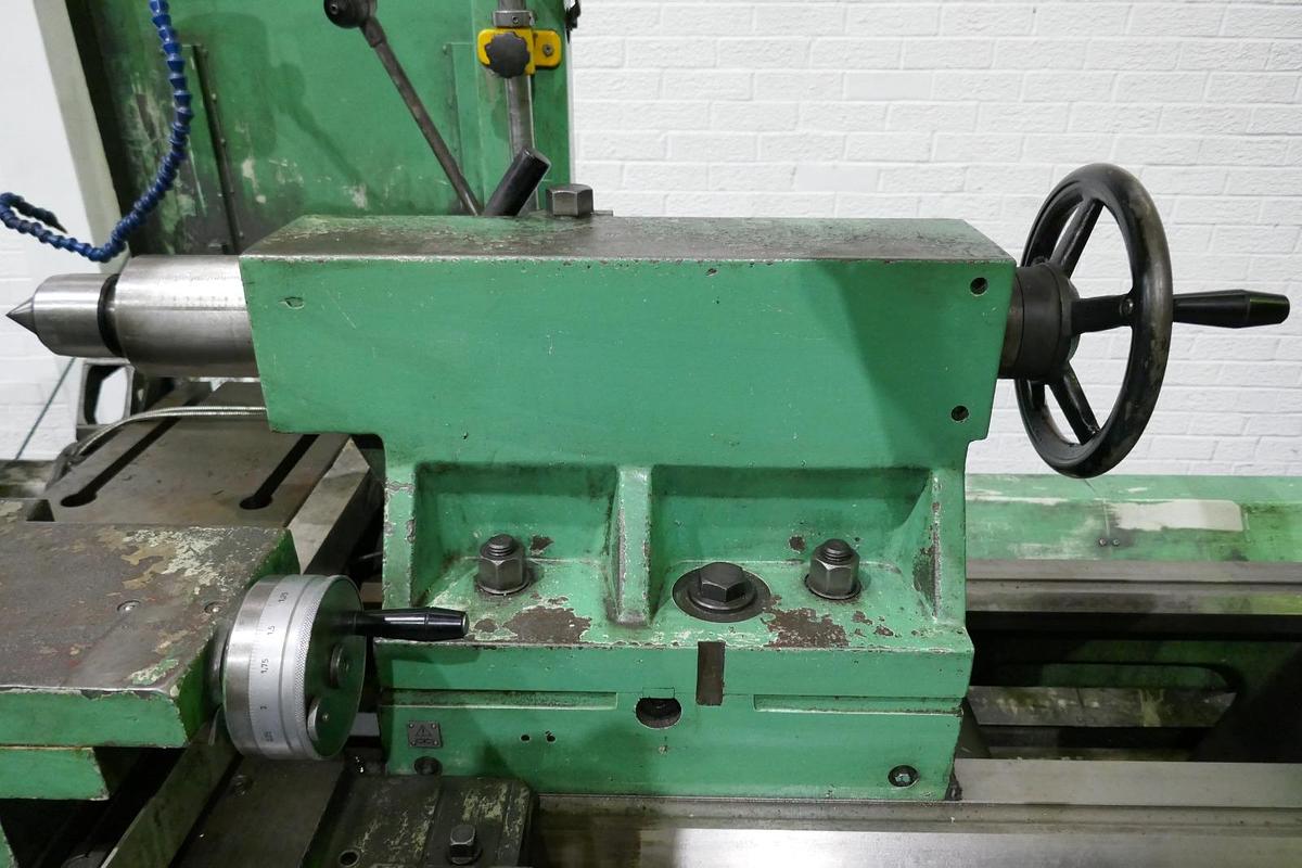 Used 2007 TRENS SN710S GAP BED UNIVERSAL CENTRE LATHE