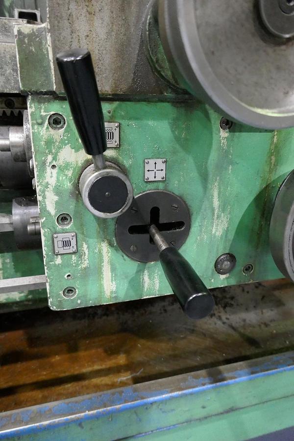 Used 2007 TRENS SN710S GAP BED UNIVERSAL CENTRE LATHE