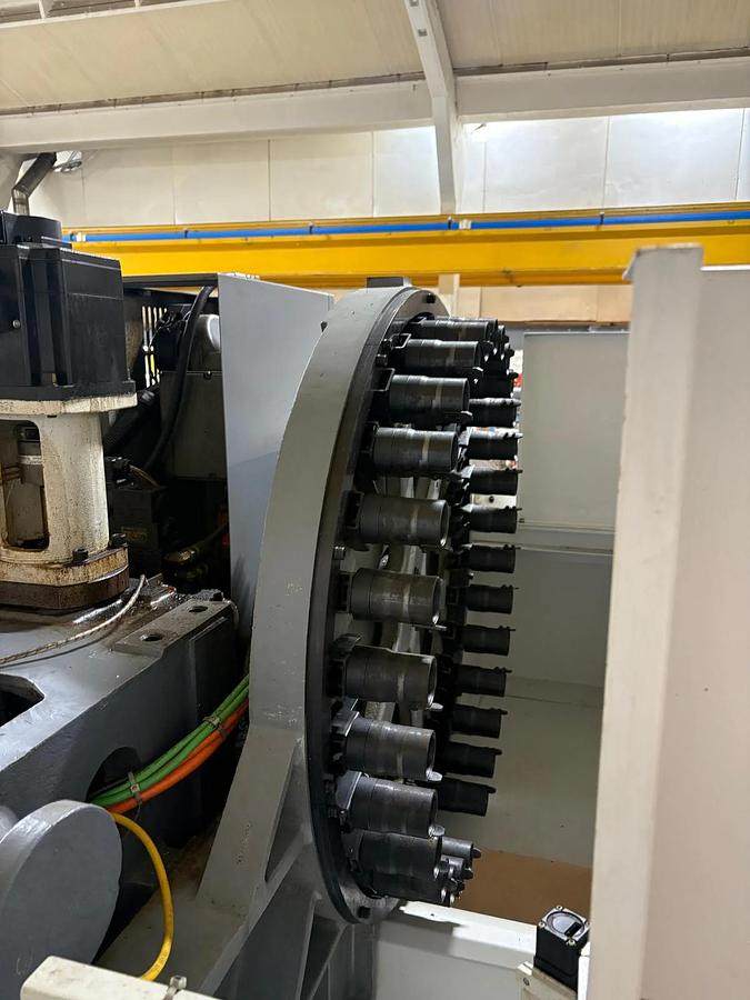 Used MAZAK VCN 410A VERTICAL MACHINING CENTRE