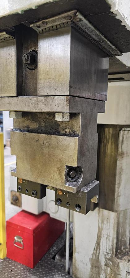 Used 1977 WEBSTER & BENNETT 120" DCM DOUBLE COLUMN VERTICAL BORING MACHINE