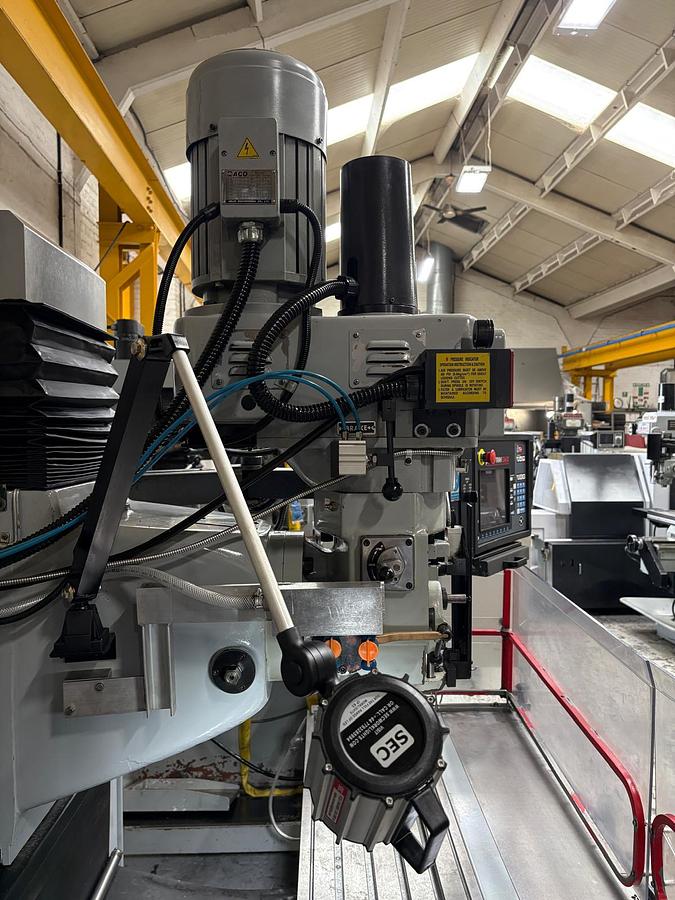 Used 2010 XYZ SMX 5000 VERTICAL BED TYPE CNC MILLING MACHINE