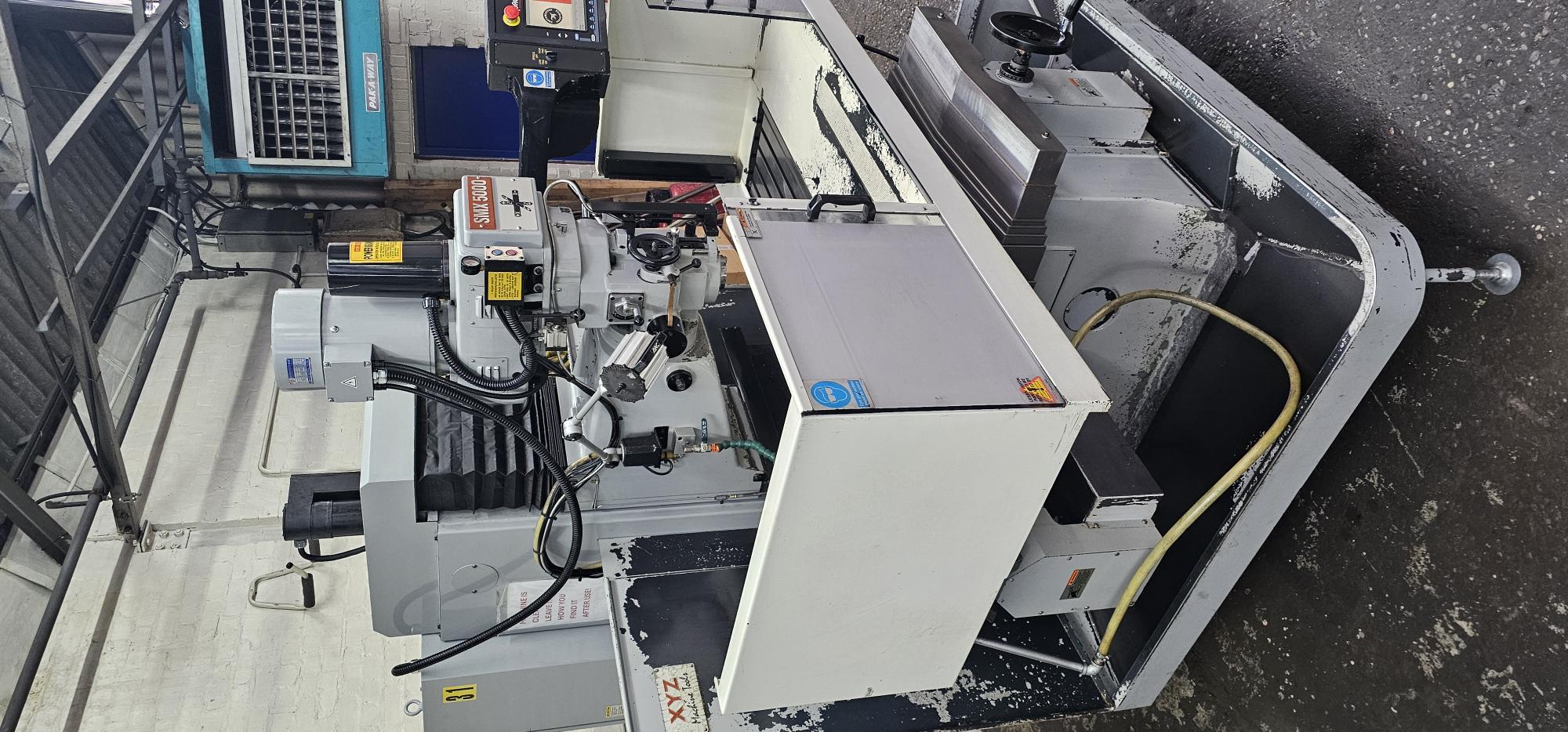 Used XYZ SMX 5000 VERTICAL BED TYPE CNC MILLING MACHINE
