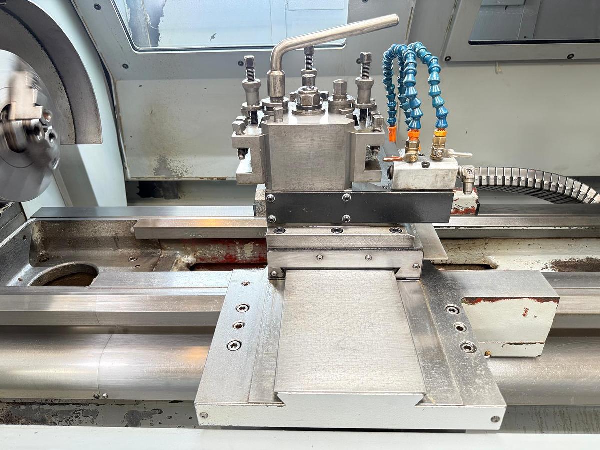 Used XYZ PROTURN SLX 425 X 1250MM CNC/MANUAL TEACH GAP BED CENTRE LATHE