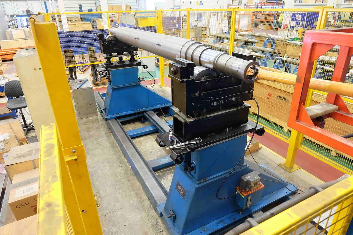 Used IRD B750RR SERIES SOFT BEARING HORIZONTAL DYNAMIC BALANCING MACHINE