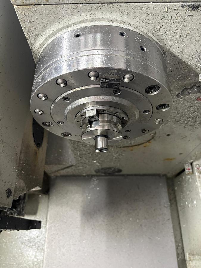 Used 2016 QUASER VERTICAL CNC MACHINING CENTRE MV204P