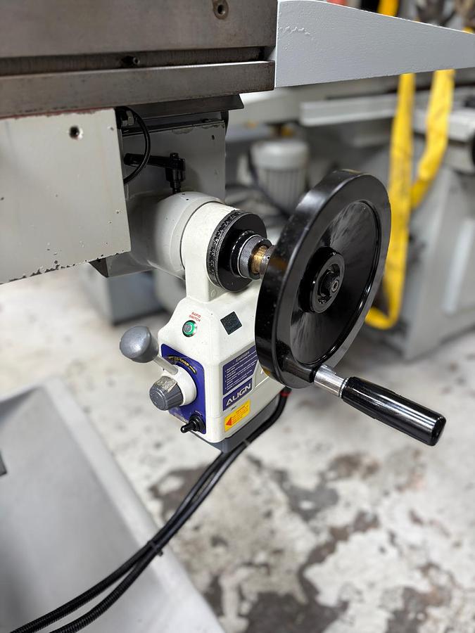 Used XYZ SLV HEAVY DUTY TURRET MILLING MACHINE