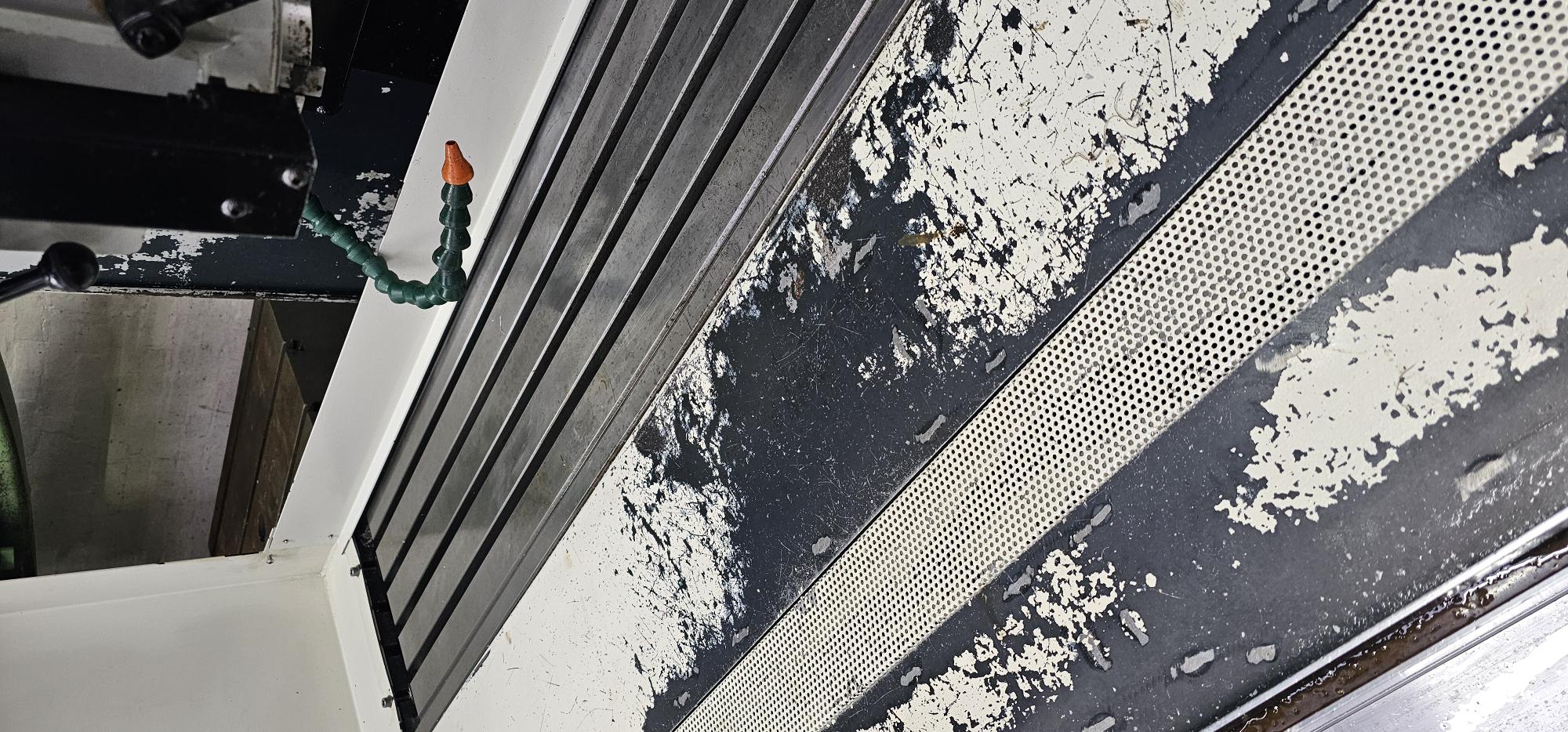 Used XYZ SMX 5000 VERTICAL BED TYPE CNC MILLING MACHINE