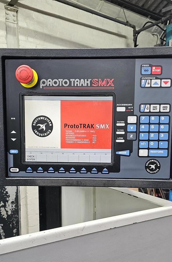 Used XYZ SMX 5000 VERTICAL BED TYPE CNC MILLING MACHINE