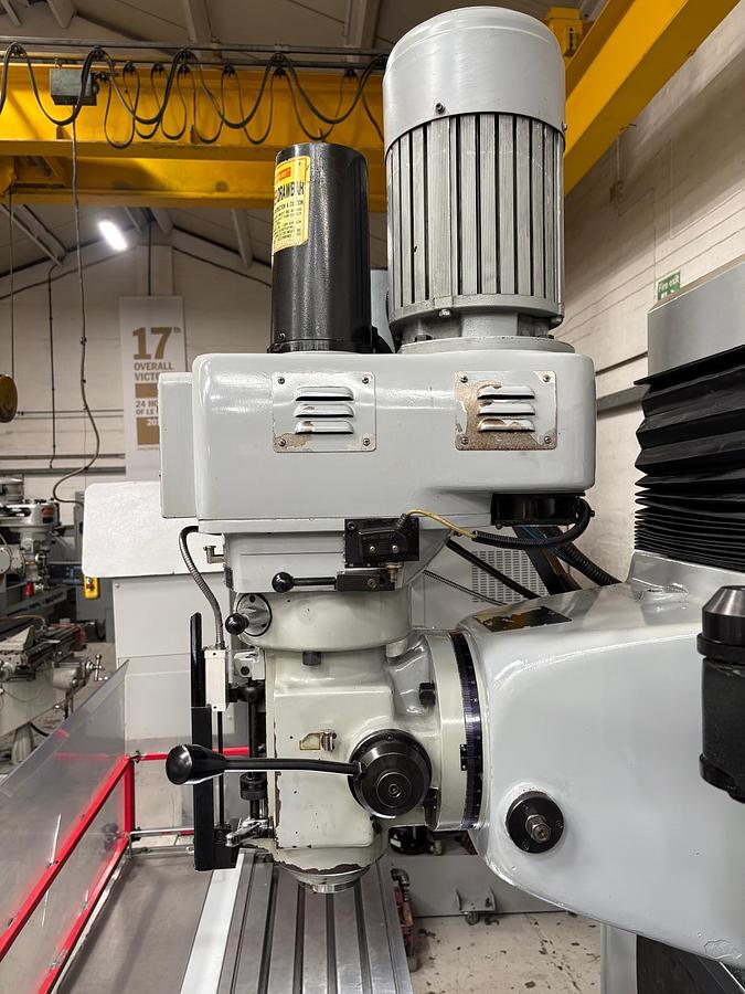 Used 2010 XYZ SMX 5000 VERTICAL BED TYPE CNC MILLING MACHINE