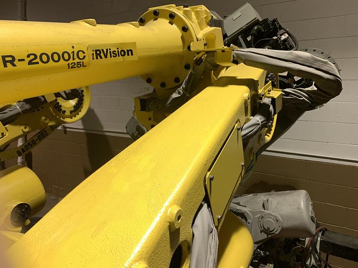 Used FANUC R2000iC/125L 6 AXIS CNC ROBOT WITH R30iB CONTROLLER, IR VISION, 125KG X 3,100 MM H REACH