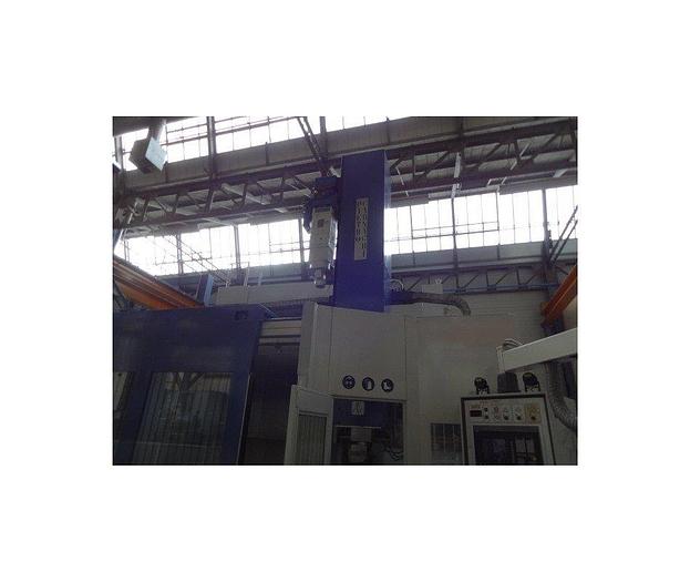 D'occasion 1995 Tour vertical 5 axes palettisé Pietro CARNAGHI type AC 24 TM 1800