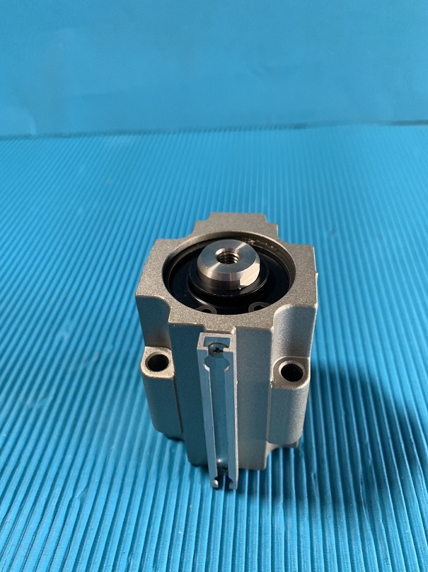 Used SMC Air Cylinder CDQ1B32-30DC