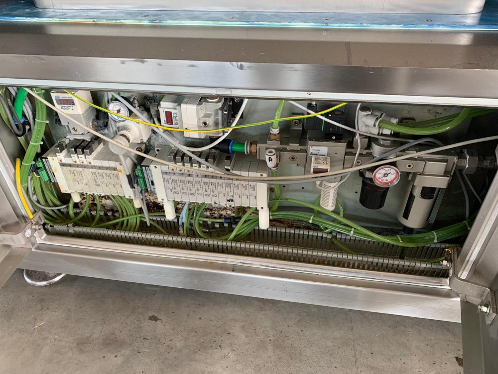 Used Sealpac 800 traysealer