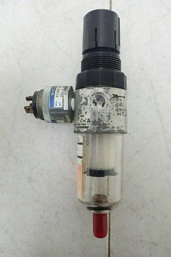 Used Watts Fluidair B548-01AHC/M2 Filter w/ Whitman Controls P119G-10N-F12TS Switch