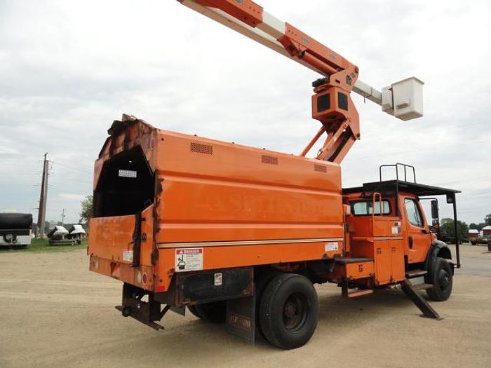 Used 2011 FREIGHTLINER BUSINESS CLASS M2 106