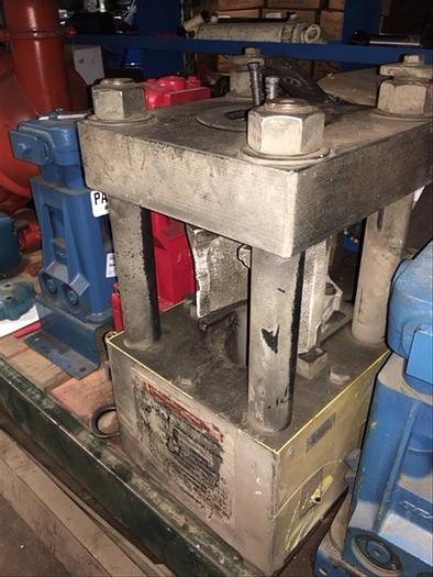Used Weatherhead T-440-1 Hose Crimper
