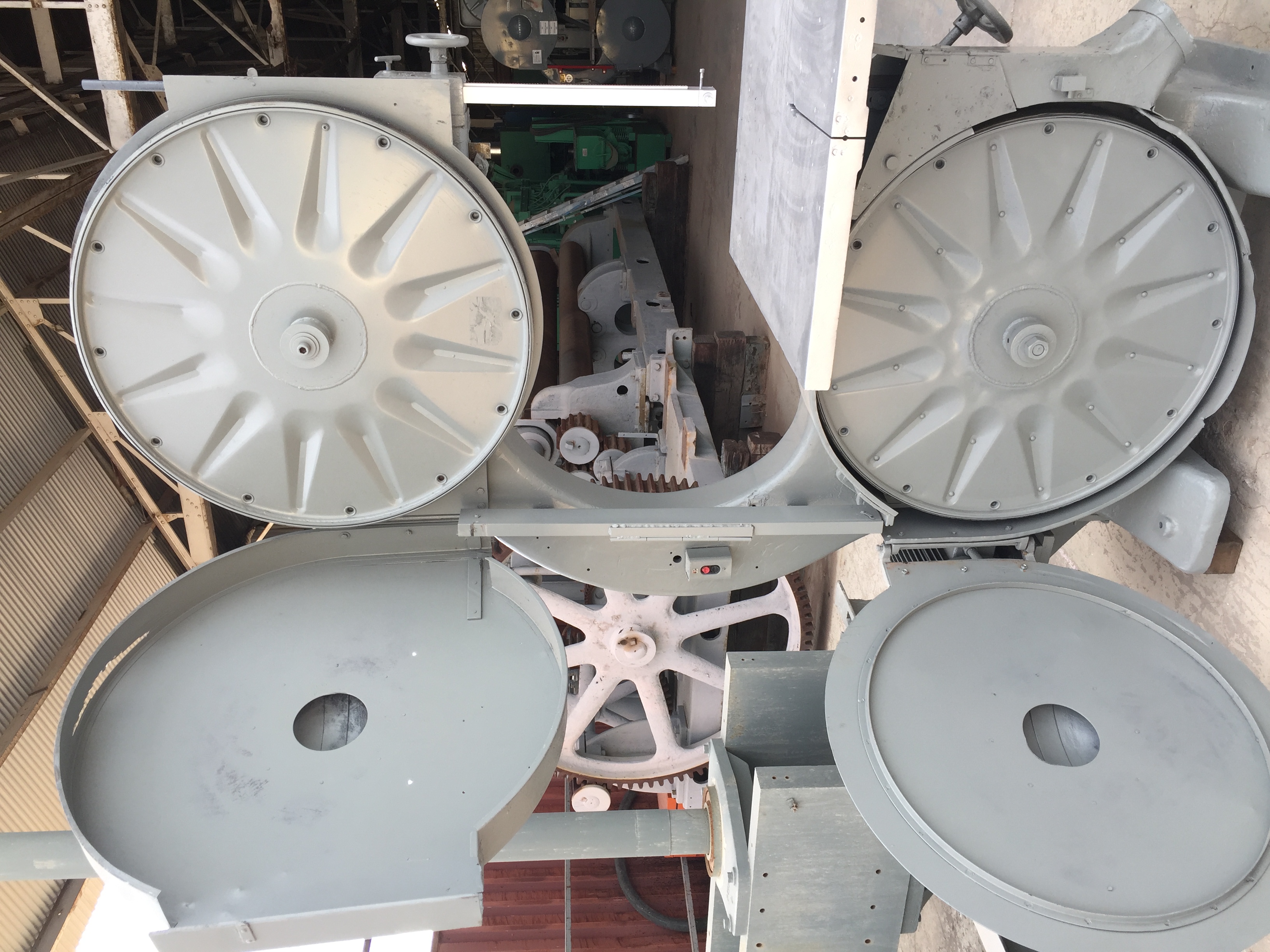 Used Tannewitz G1 Vert. Band Saw