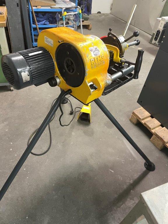 Used Thread cutting machine Rems Tornado type 2010 220V 50Hz
