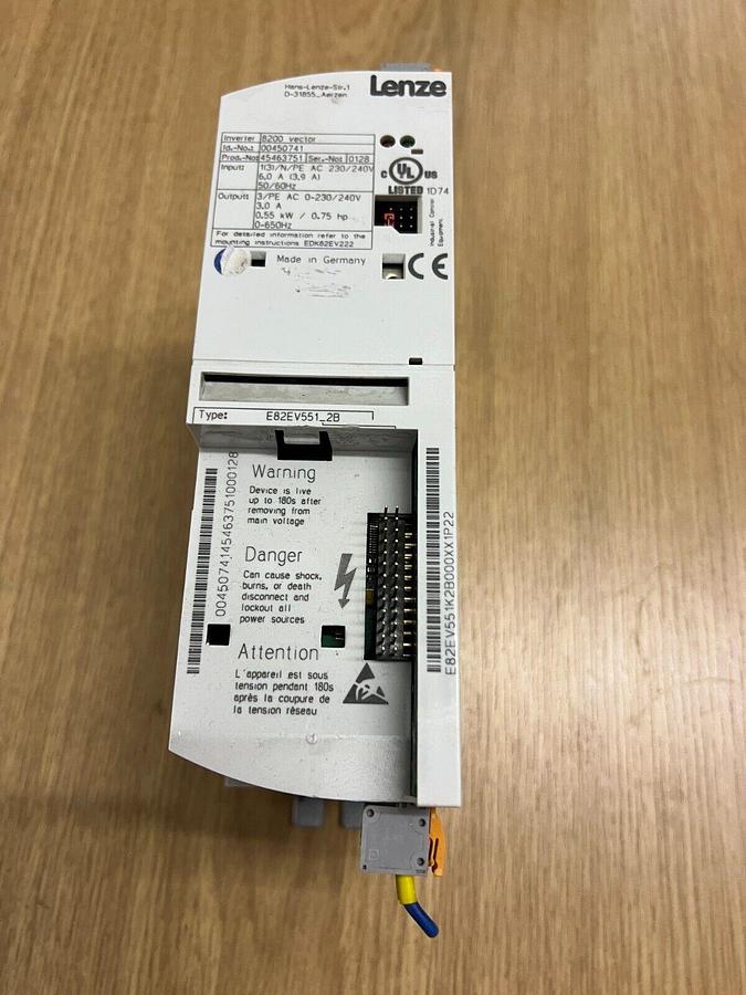 Usato LENZE E82EV551