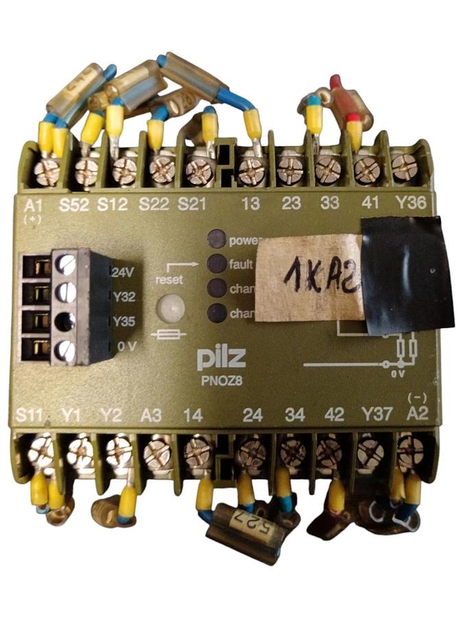 Usato PILZ PNOZ 8 3S/ 1Ö