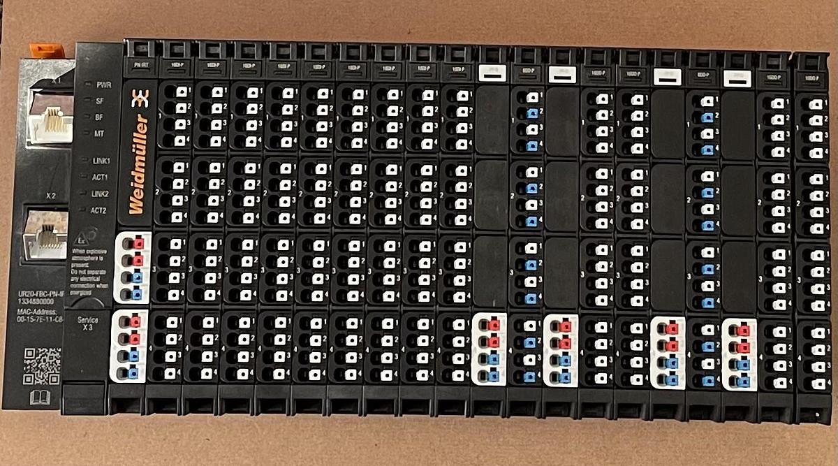 Used WEIDMÜLLER UR20-FBC-PN-IRT + UR20-16D0-P (x2) + UR20-4A0-UI-16 + UR20-4AI-UI-16 UK