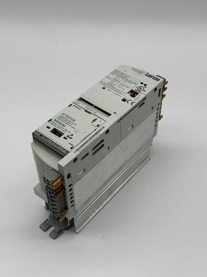 Usato LENZE E82EV551