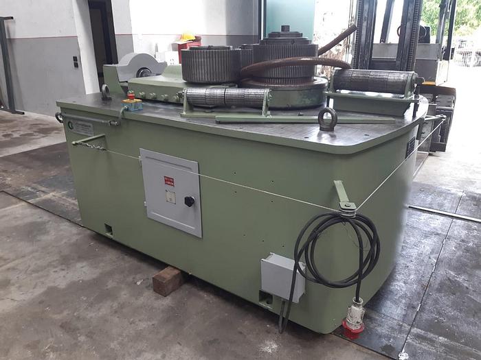 Usato CURVATRICE DI PROFILI MARCA PARMIGIANI