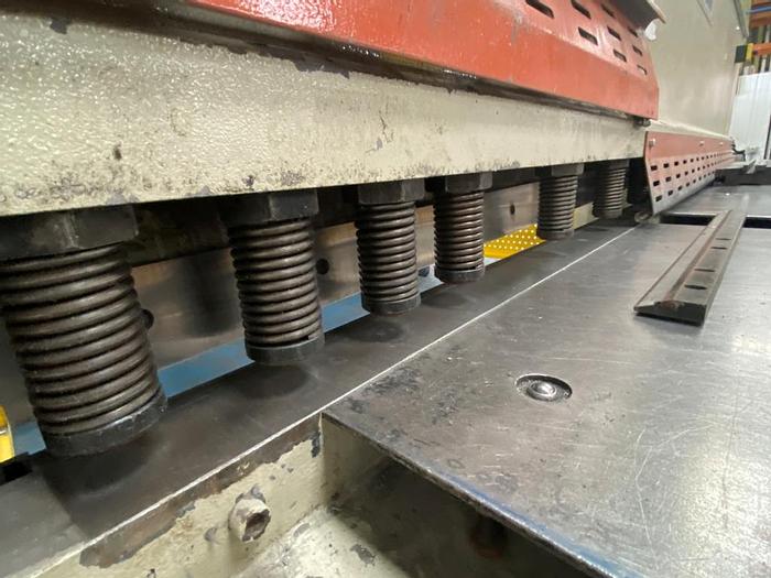 Used 2004 Ermaksan HGS3100 x 6mm Guillotine Shears