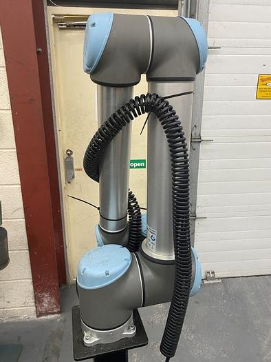 Used 2016 Universal Robots UR10 Cobot/Robot