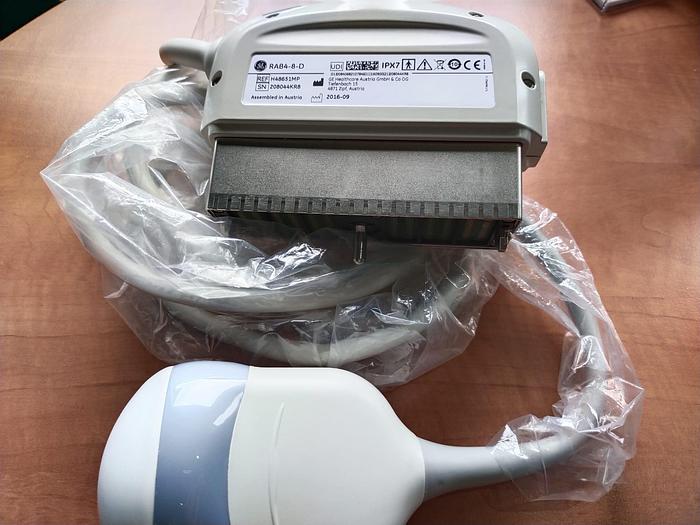 Gebraucht GE Voluson E8 Flachbildschirm Ultraschallgerät inkl. IC5-9-D Sonde und Sony UP-D897 Drucker Ultrasound