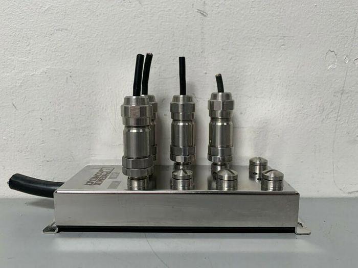 Used Phoenix Contact SACB-8/16-L-10,0PVC FB 1555554 Passive Sensor/Actuator Interface