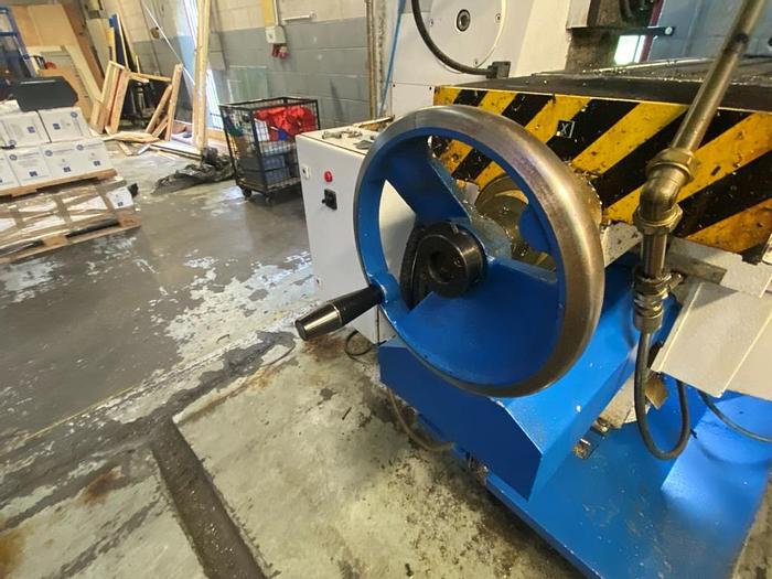 Used 2010 TOS Olomouc FGU32 Horizontal Milling Machine