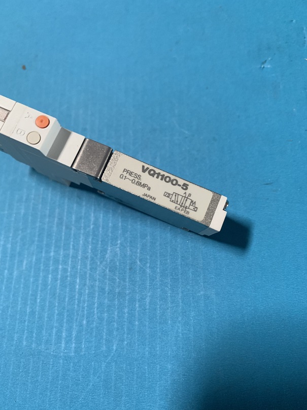 Used SMC Solenoid Valve VQ1100-5