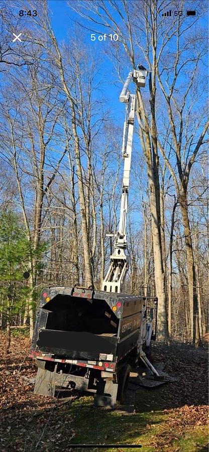 Used 2004 Ford F 750 Altec 75' Boom Lift