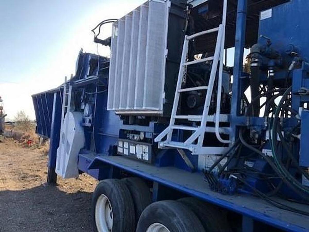 Used 2001 Peterson 5400 Horizontal Grinder