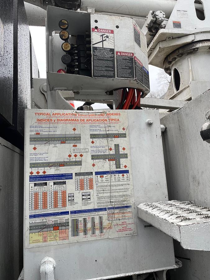 Used 2004 Ford F 750 Altec 75' Boom Lift