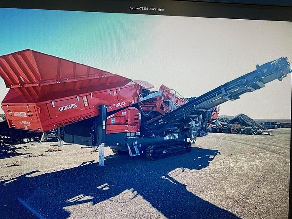 Used 2023 Terex Finlay 883+